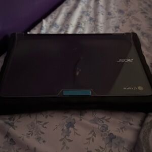 I am selling the whole chromebook computer, its in really good condition